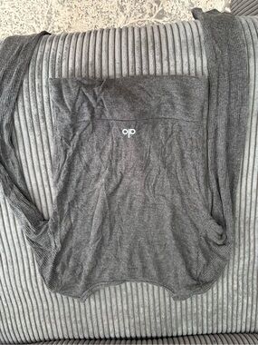 ALO Yoga Off-the-Shoulder Ribbed Gray Sweater